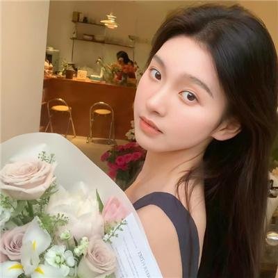 不装了，我比英雄还强